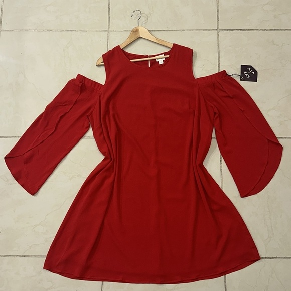 Ava & Viv Dresses & Skirts - Ava & Viv Cold shoulder dress Sz. 3X